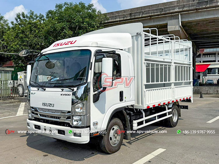 ISUZU KV600 High Fence Truck - Front Left Side